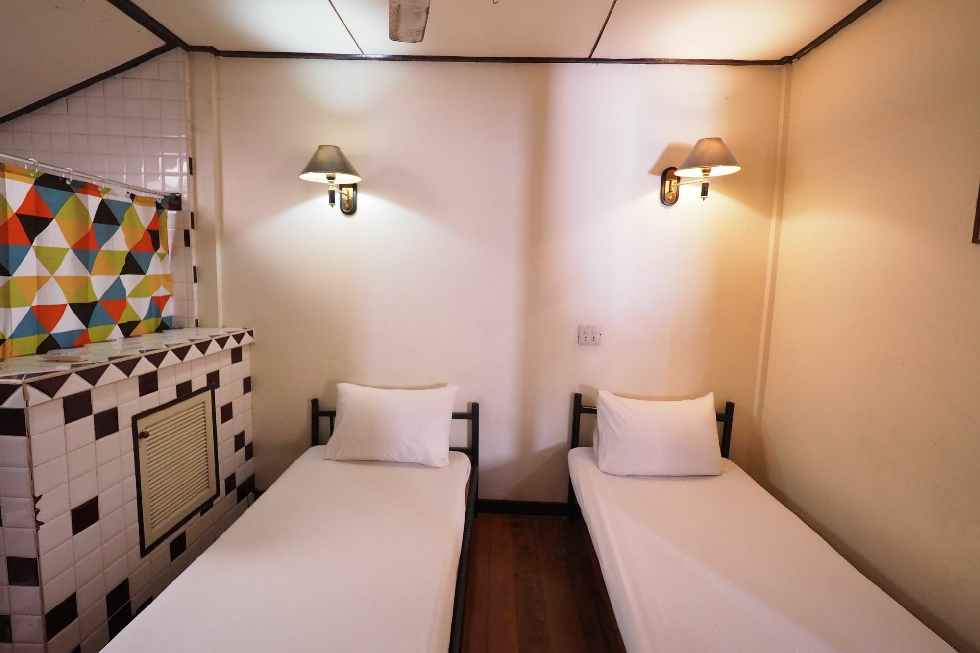 Brickhouse Ayutthaya Guesthouse Est 1986 Экстерьер фото