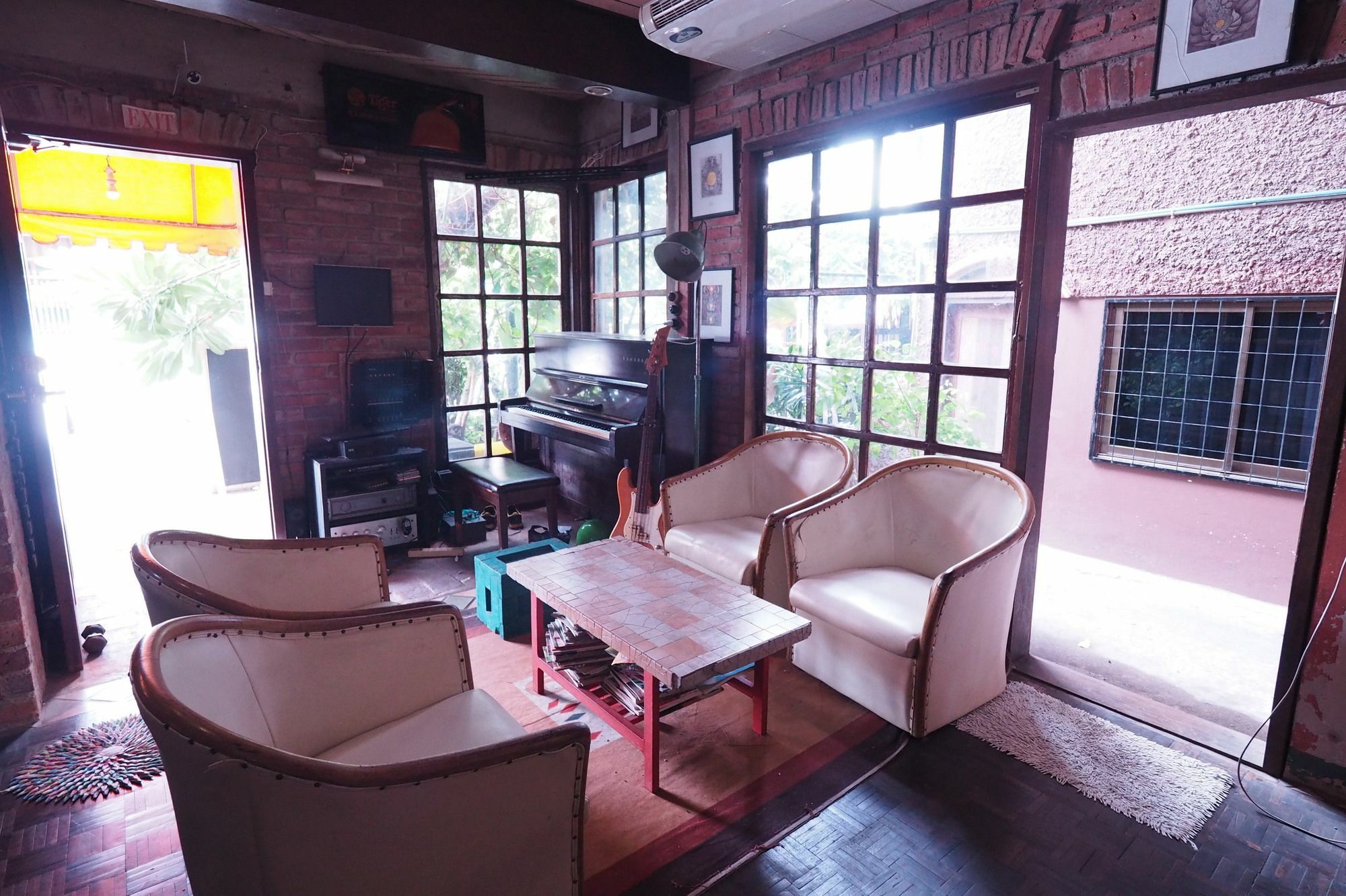 Brickhouse Ayutthaya Guesthouse Est 1986 Экстерьер фото